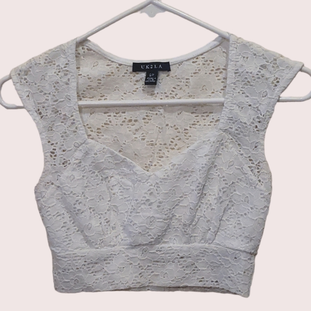 UK2LA - White Lace Crop Top